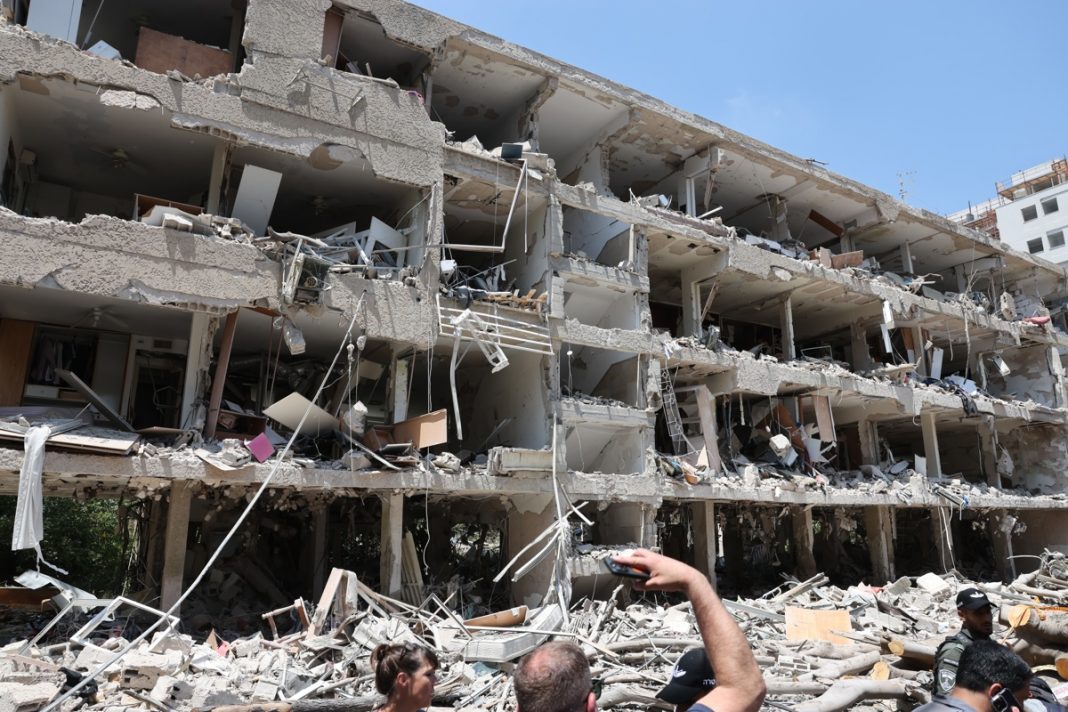 Iranian missile strike on Tel Aviv