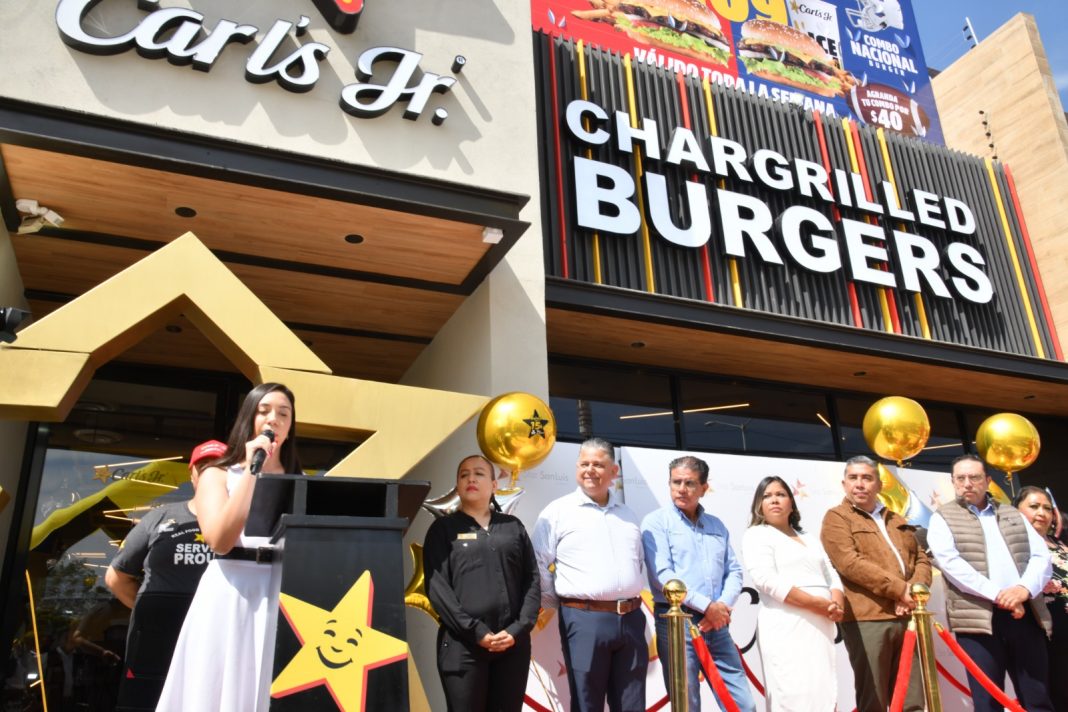 JUAN MANUEL NAVARRO DESTACA LA CONFIANZA EMPRESARIAL EN SOLEDAD, AL INAUGURAR NUEVA CARL´S JR